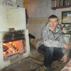 Симпатичный парень из Сургут ждет приглашения в гости от девушки для интима